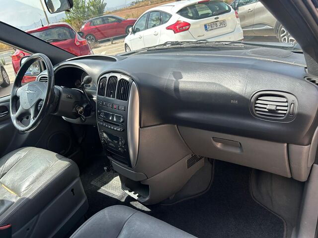 CHRYSLER VOYAGER LX 2.8 CRDI AUTO SPANISH LHD IN SPAIN 154K 7 SEAT SUPERB 2007